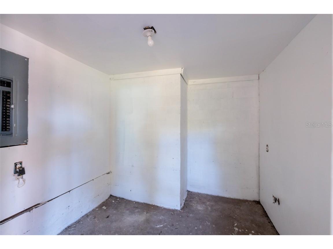 4300 14th Avenue N Saint Petersburg FL 33713 TB8435061 image28