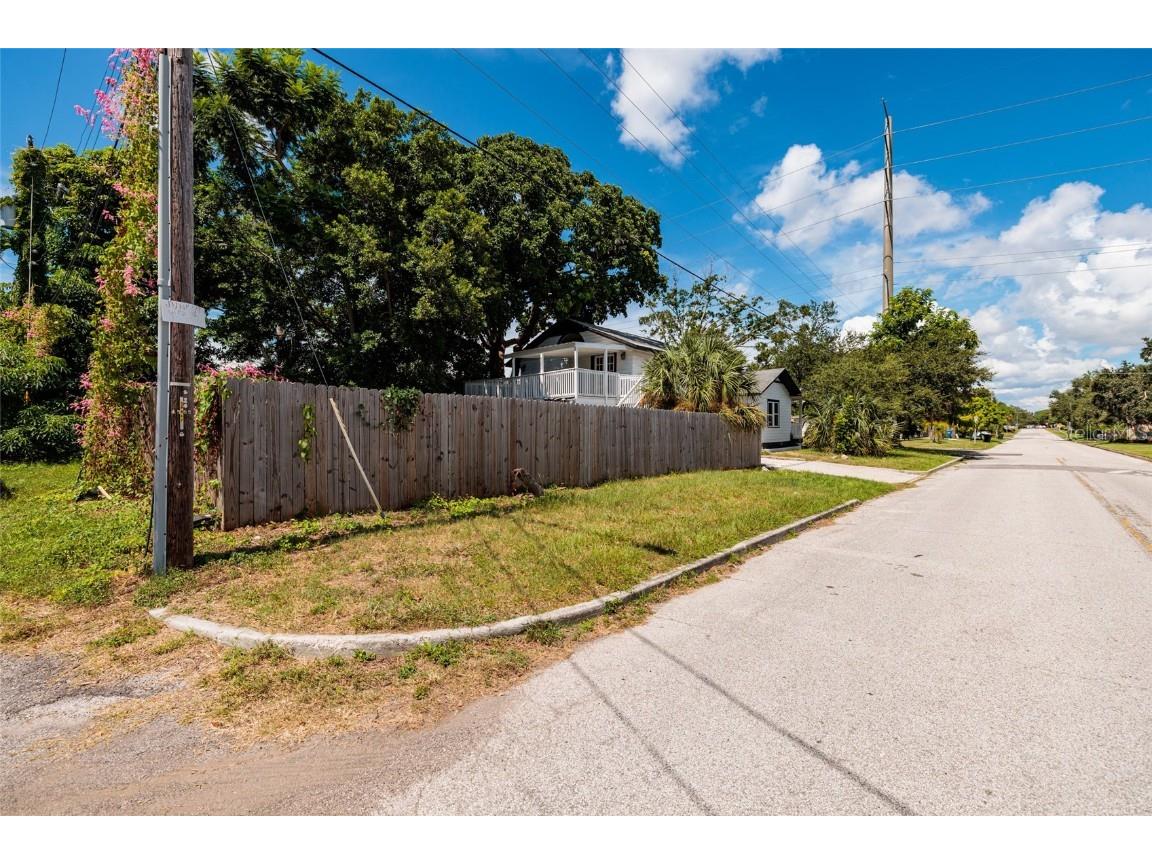 4300 14th Avenue N Saint Petersburg FL 33713 TB8435061 image32