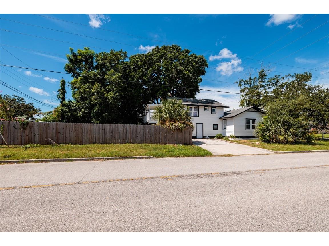 4300 14th Avenue N Saint Petersburg FL 33713 TB8435061 image33
