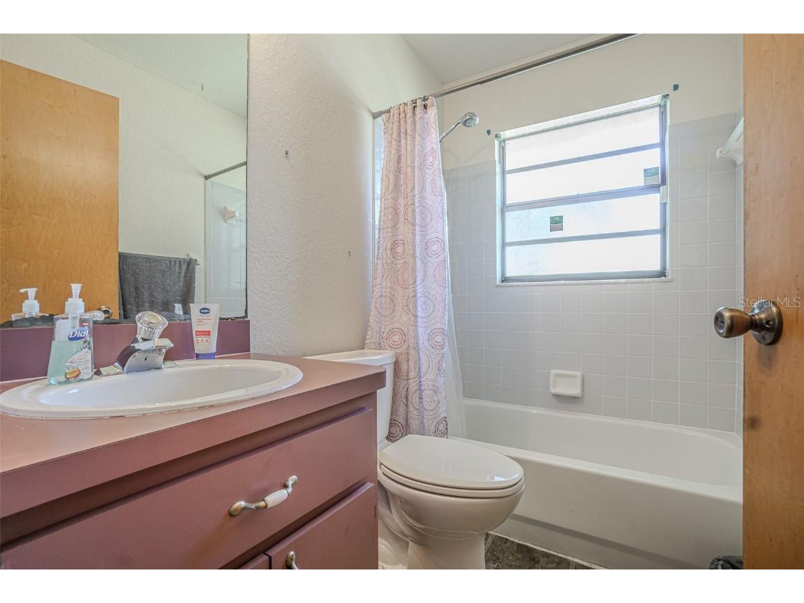 4300 18th Avenue S Saint Petersburg FL 33711 TB8438927 image16