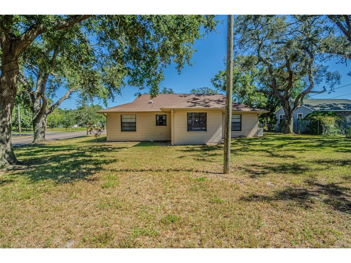 4300 18th Avenue S Saint Petersburg FL 33711 TB8438927 image20