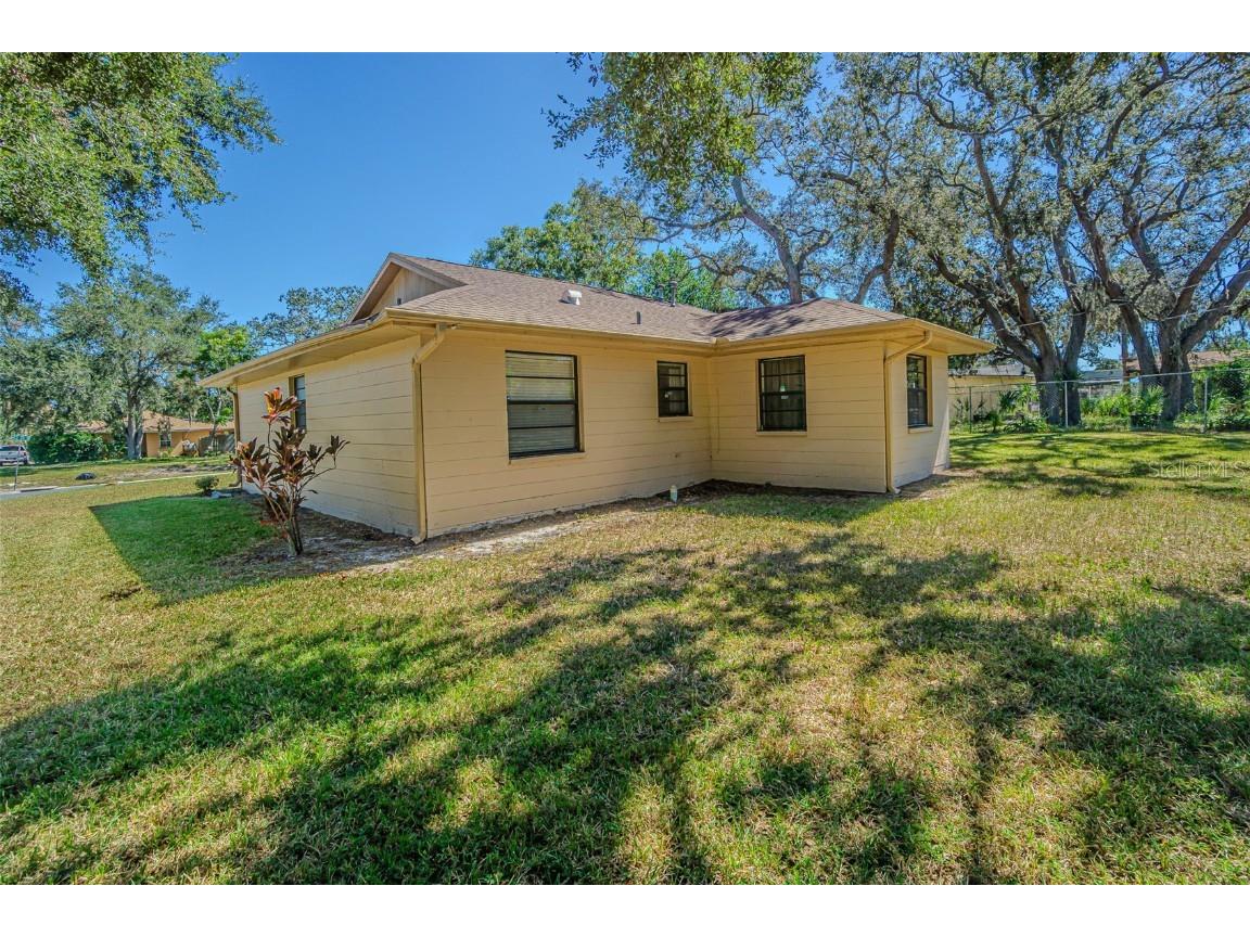 4300 18th Avenue S Saint Petersburg FL 33711 TB8438927 image21