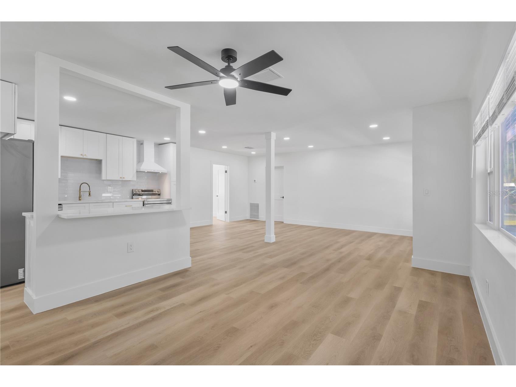 4300 28th Avenue N Saint Petersburg FL 33713 TB8457660 image7