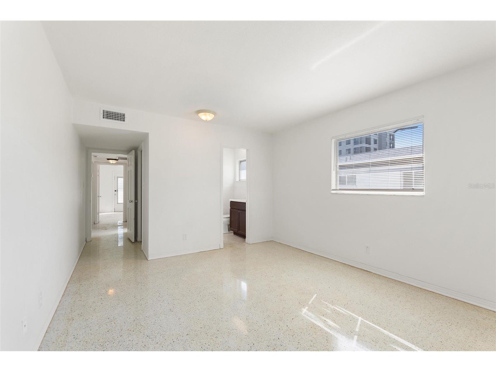 4300 37th Street S #4 Saint Petersburg FL 33711 TB8478670 image18