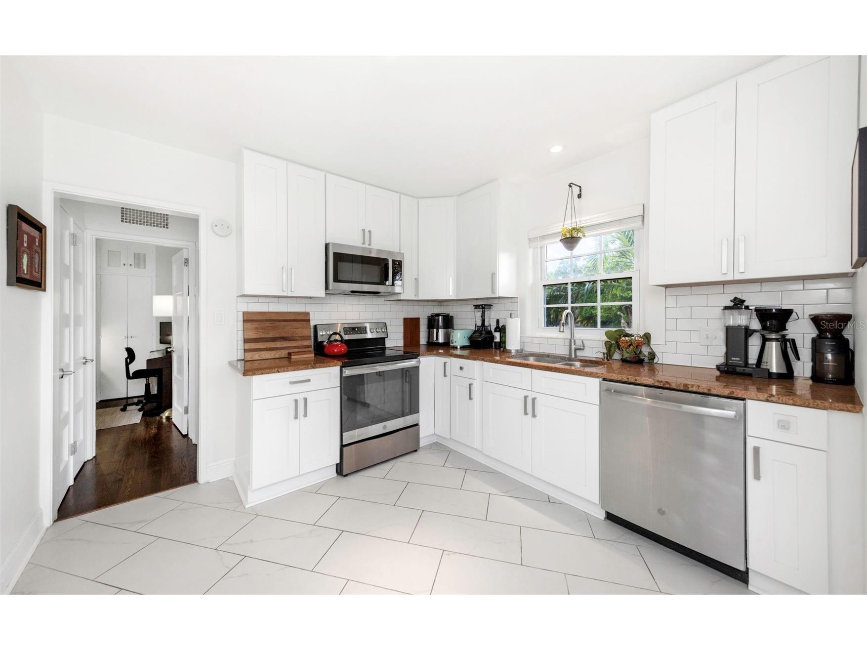 4300 3rd Avenue S Saint Petersburg FL 33711 TB8498795 image34