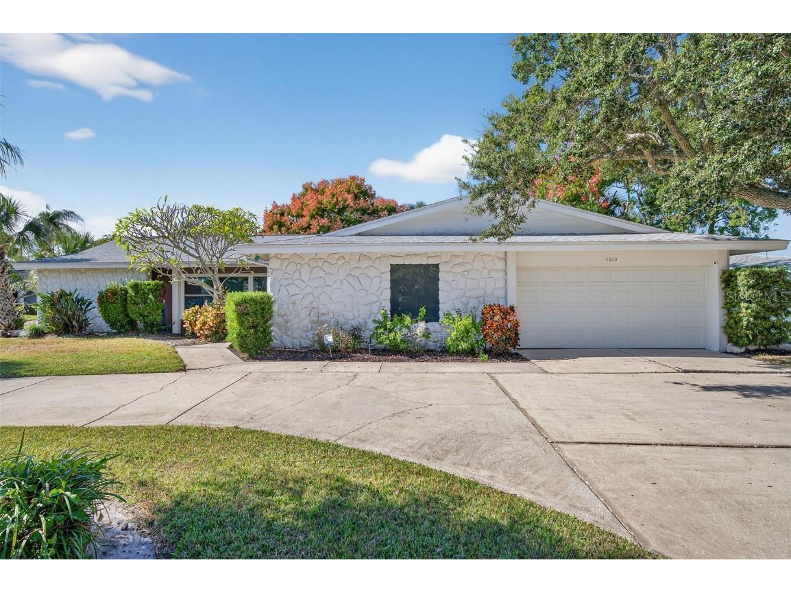 4300 50th Place S Saint Petersburg FL 33711 TB8445006 image1