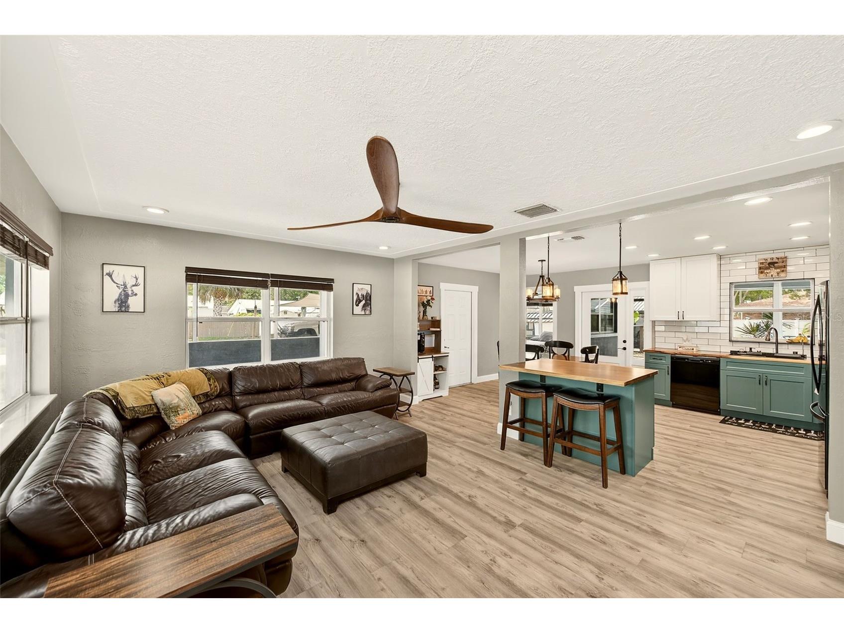 4300 80th Avenue N Pinellas Park FL 33781 TB8506875 image4