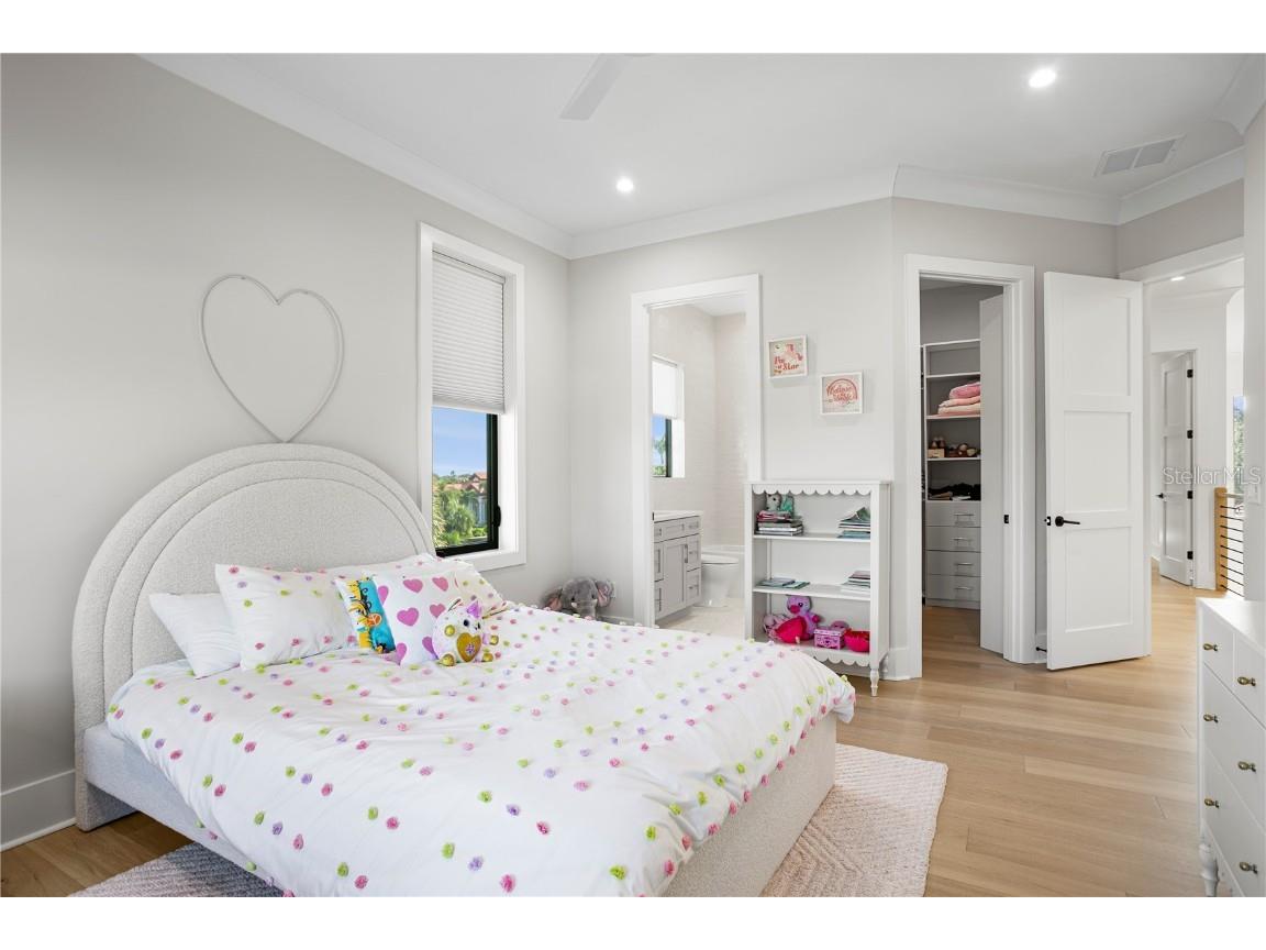 4300 Bayshore Boulevard NE Saint Petersburg FL 33703 TB8436678 image57