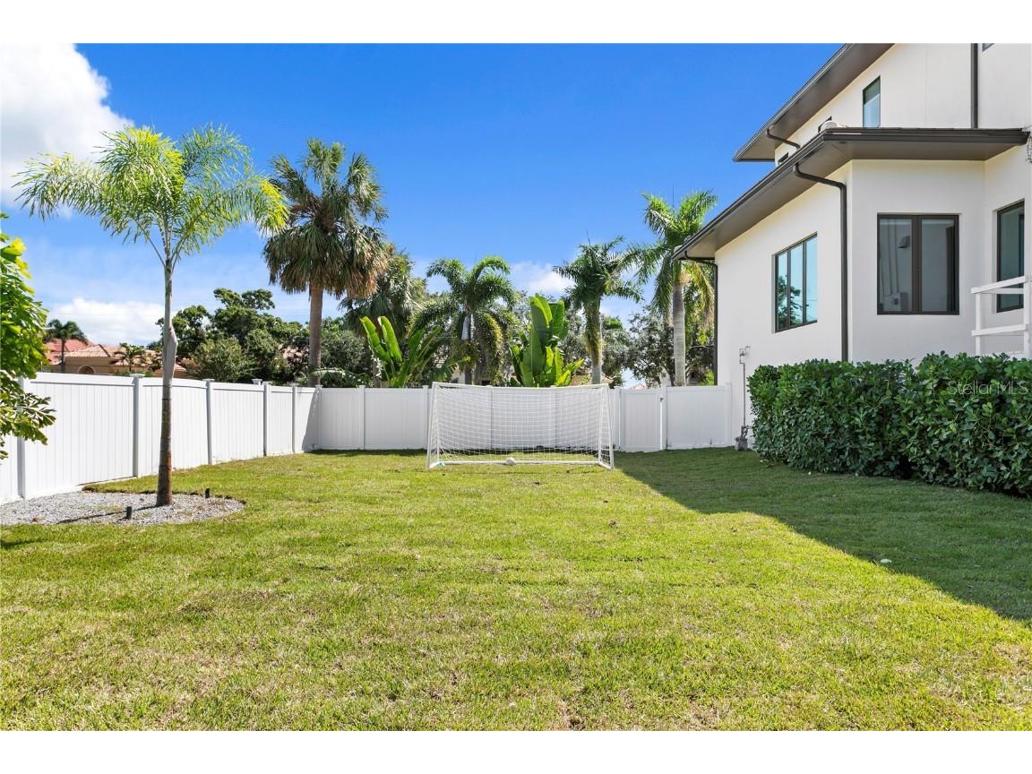 4300 Bayshore Boulevard NE Saint Petersburg FL 33703 TB8436678 image86