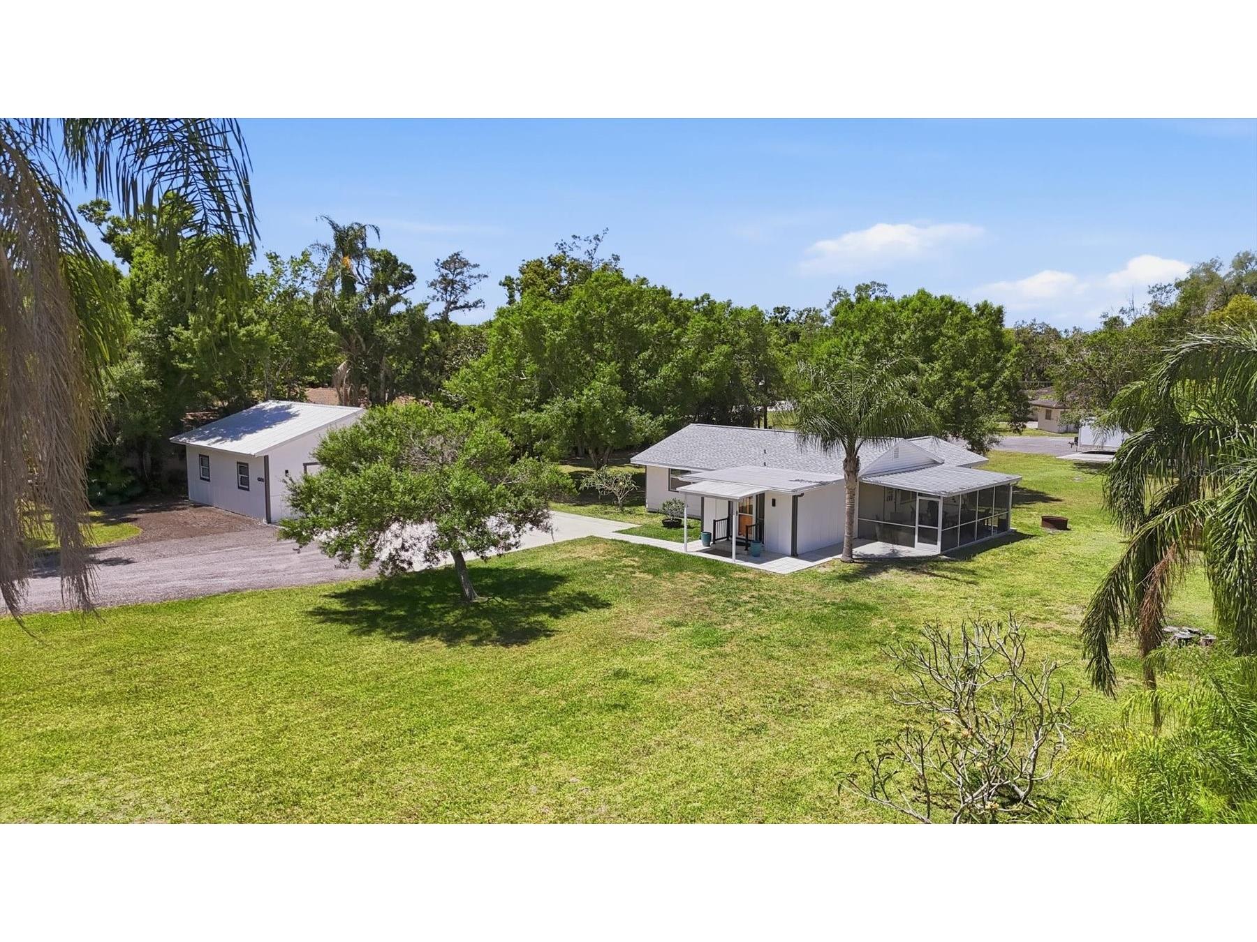 4300 Eastern Parkway Sarasota FL 34233 N6144098 image1
