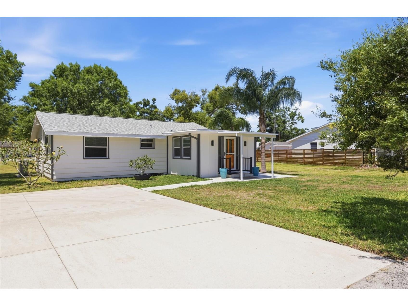 4300 Eastern Parkway Sarasota FL 34233 N6144098 image2