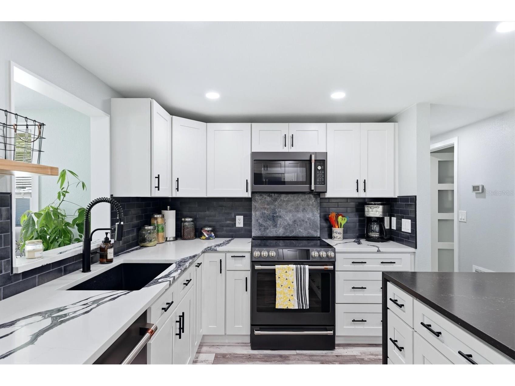 4300 Eastern Parkway Sarasota FL 34233 N6144098 image22