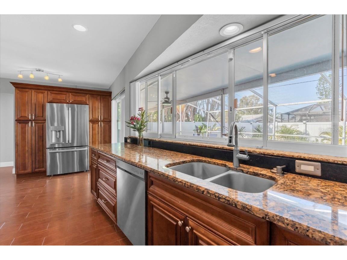 4301 50th Terrace S Saint Petersburg FL 33711 TB8445552 image11