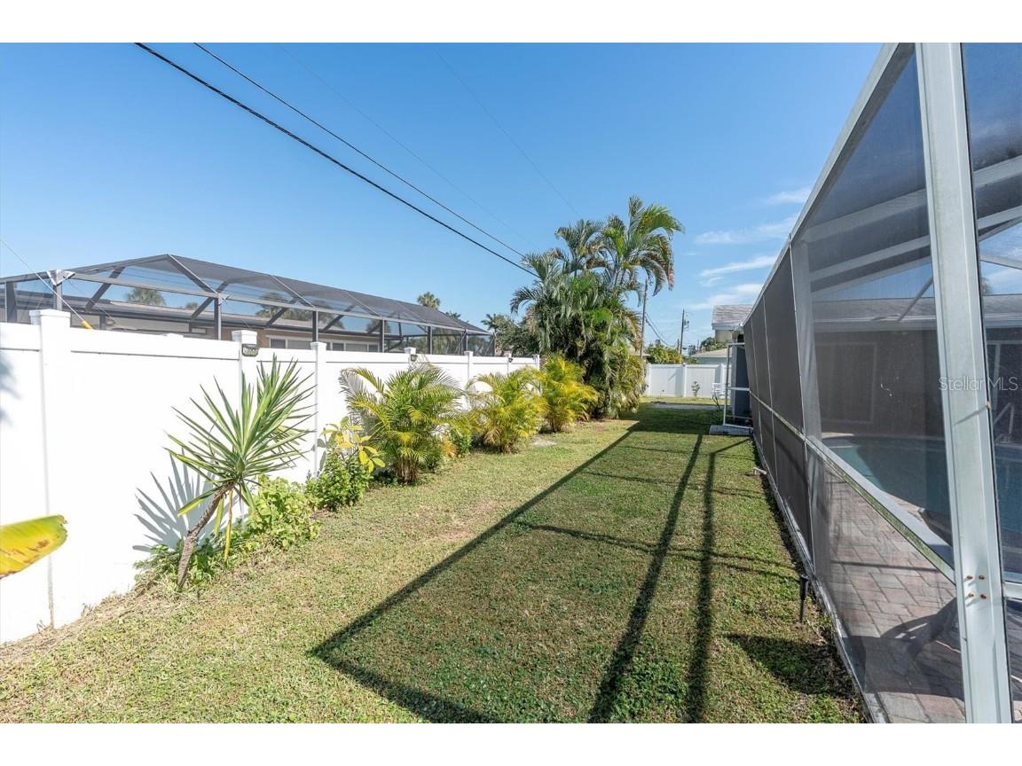 4301 50th Terrace S Saint Petersburg FL 33711 TB8445552 image27