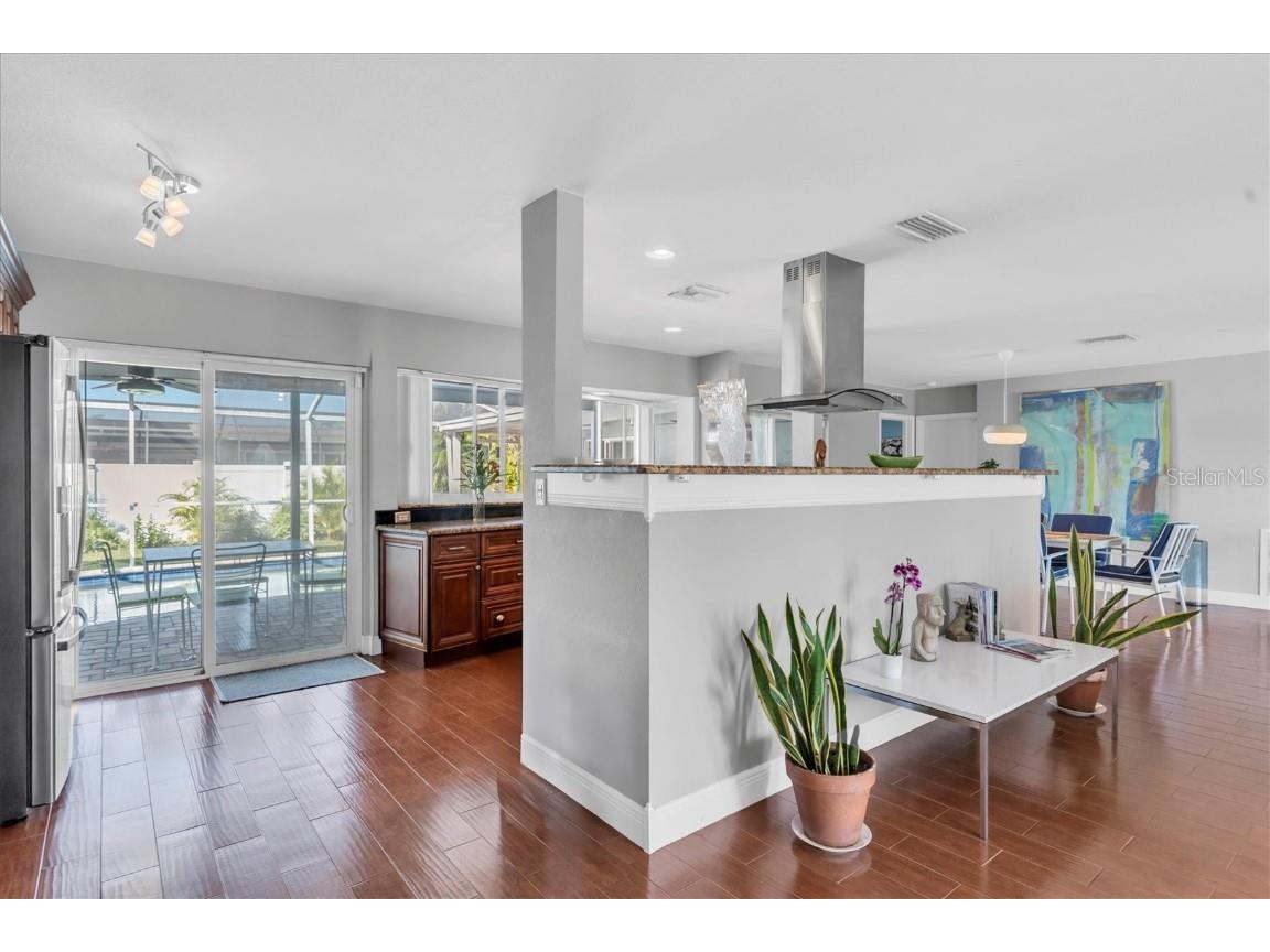 4301 50th Terrace S Saint Petersburg FL 33711 TB8445552 image7