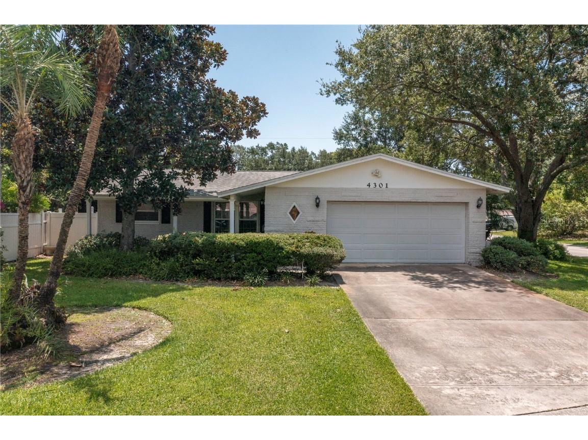 4301 Helena Street NE Saint Petersburg FL 33703 U8203378 image1