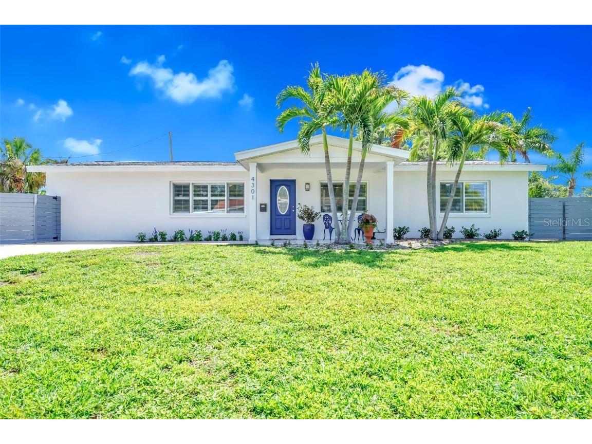 4301 Locust Street NE Saint Petersburg FL 33703 U8200859 image1