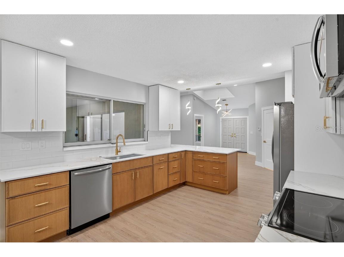 4301 Marine Parkway New Port Richey FL 34652 W7880624 image33