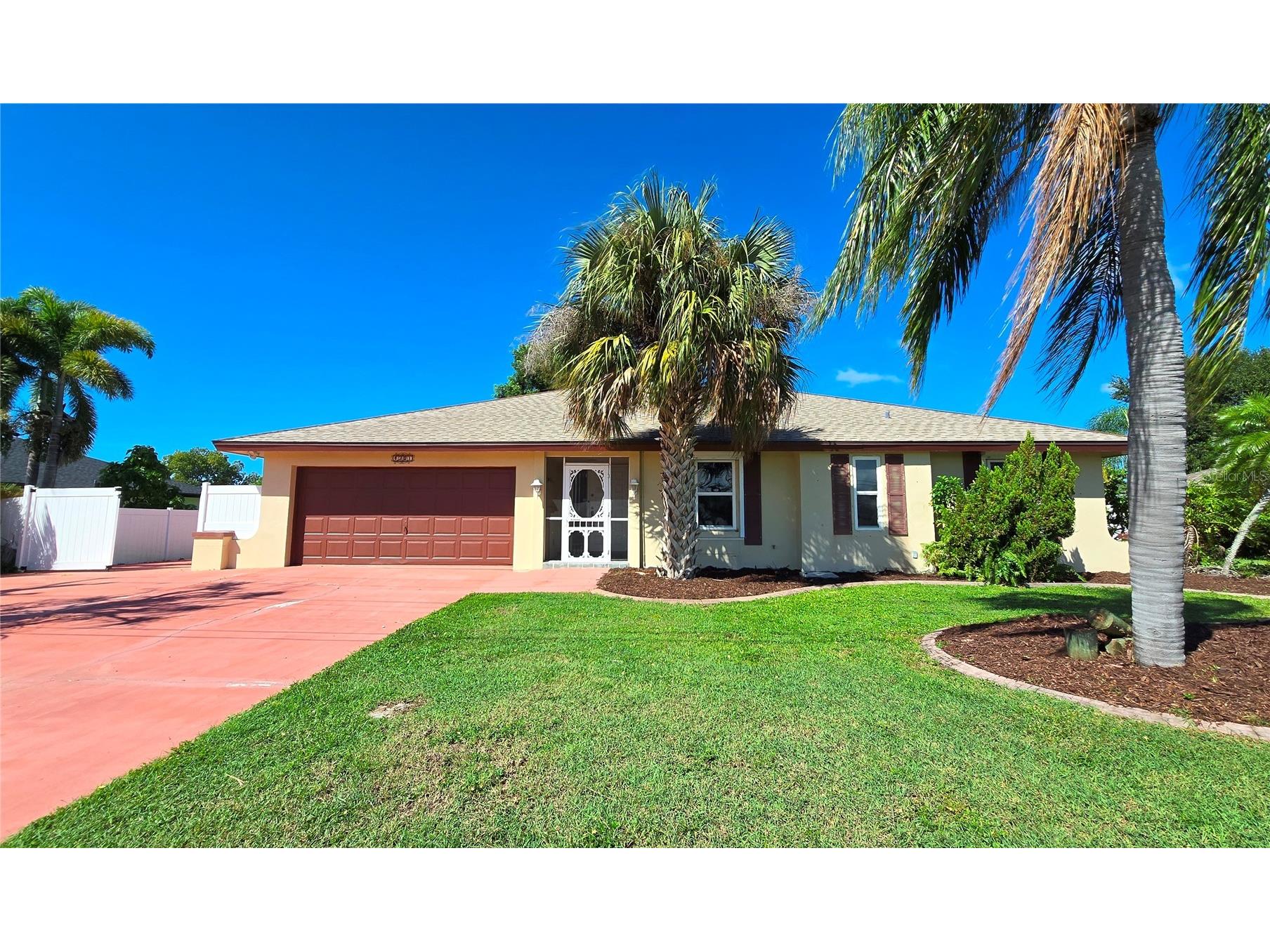 4301 Orange Grove Boulevard North Fort Myers FL 33903 A4664449 image1