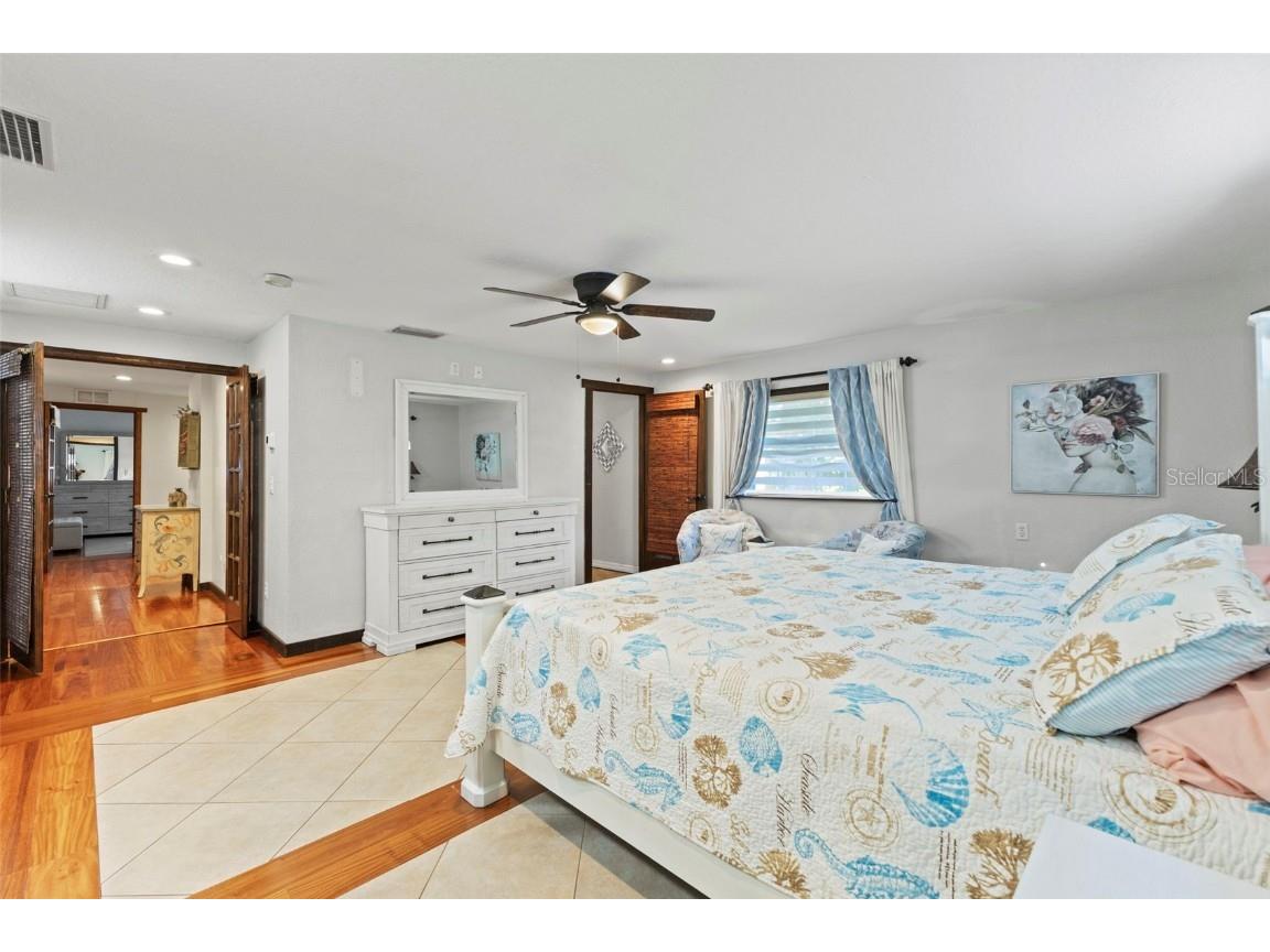 4301 S Lockwood Ridge Road Sarasota FL 34231 A4672535 image18