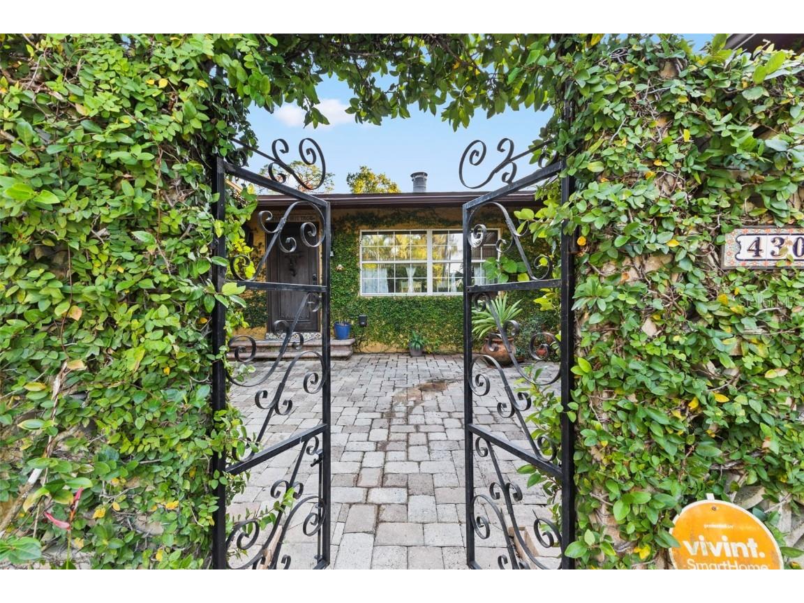 4301 S Lockwood Ridge Road Sarasota FL 34231 A4672535 image4