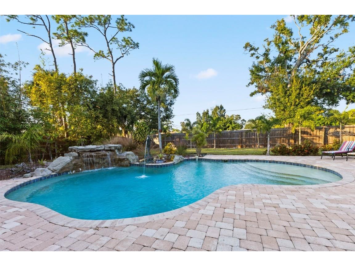 4301 S Lockwood Ridge Road Sarasota FL 34231 A4672535 image40