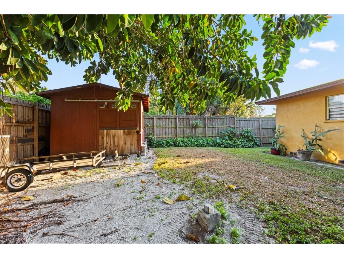 4301 S Lockwood Ridge Road Sarasota FL 34231 A4672535 image50