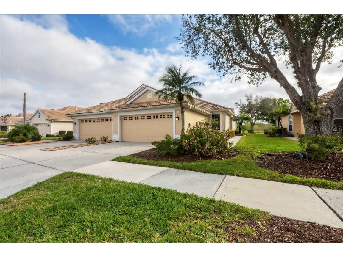 4301 Whispering Oaks Drive North Port FL 34287 N6137389 image2