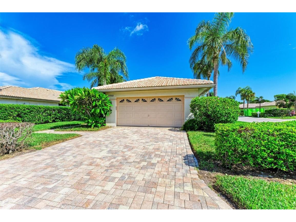 4302 Hebrides Court Bradenton FL 34210 A4581693 image1