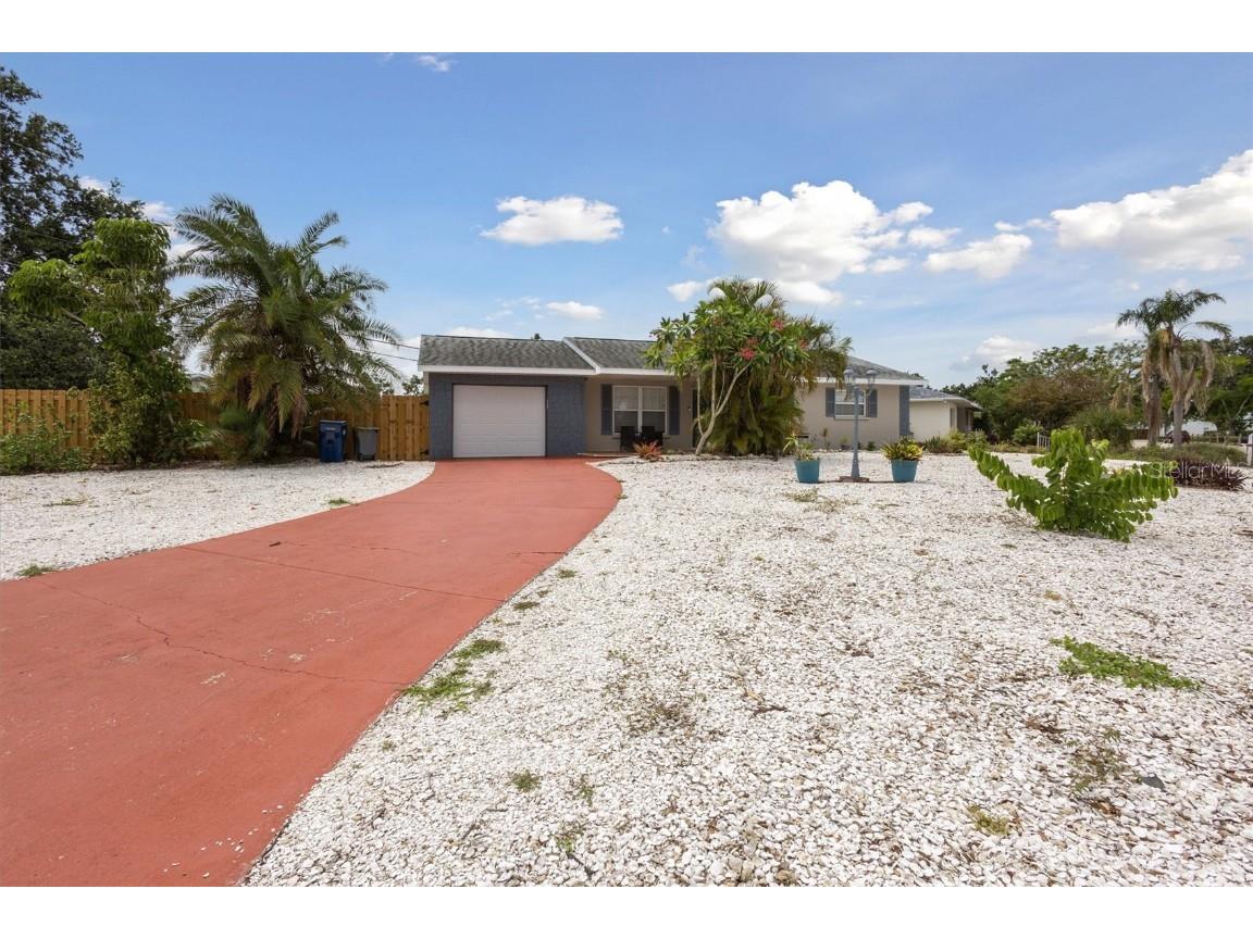 4303 83rd Street W Bradenton FL 34209 A4654917 image1