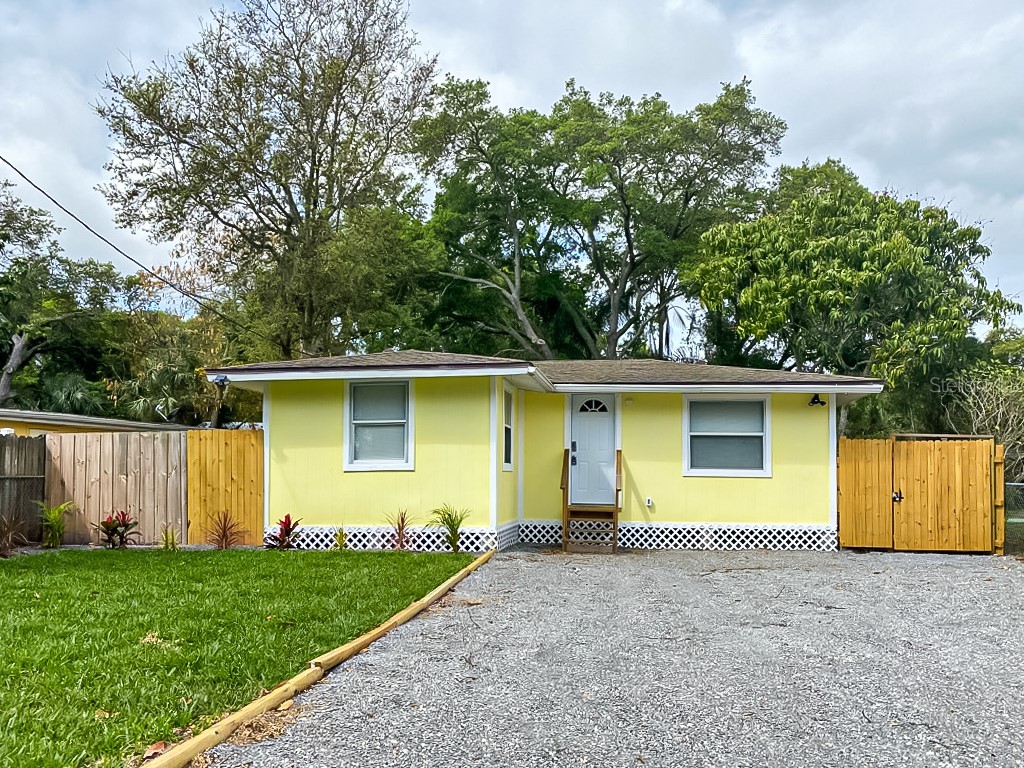 4303 Chestnut Avenue Sarasota FL 34234 A4695604 image1