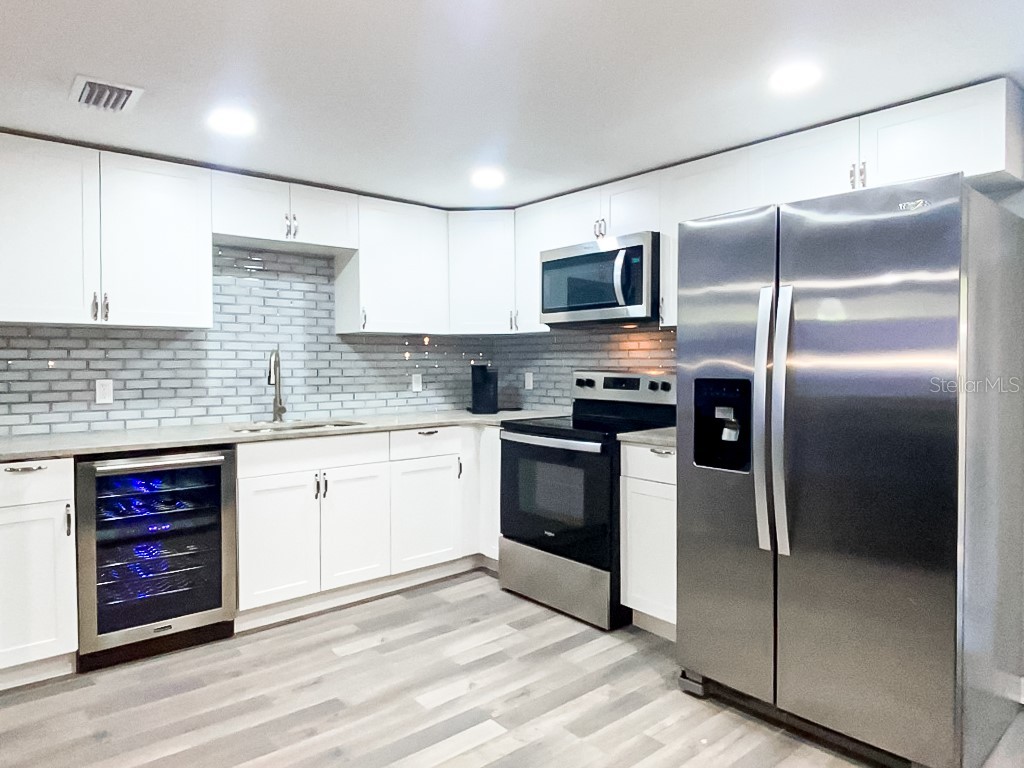 4303 Chestnut Avenue Sarasota FL 34234 A4695604 image3