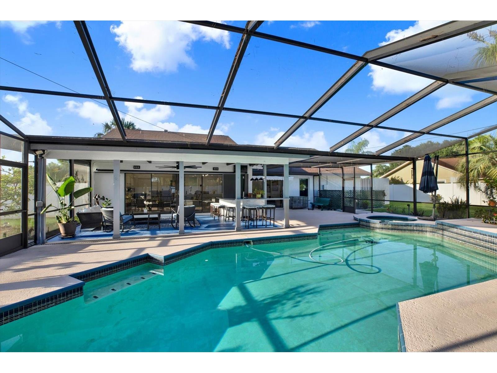 4303 Middle Lake Drive Tampa FL 33624 TB8493189 image25