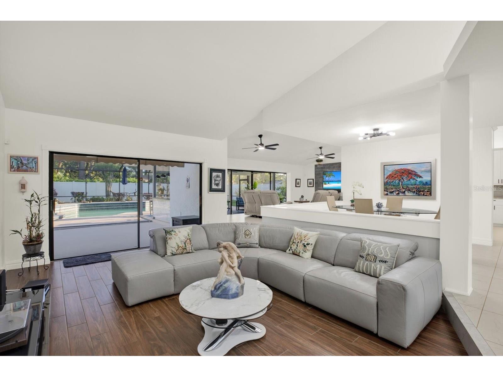4303 Middle Lake Drive Tampa FL 33624 TB8493189 image3
