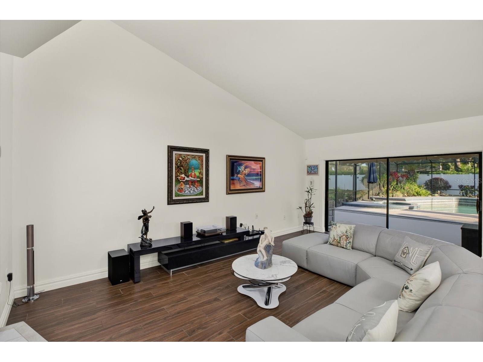 4303 Middle Lake Drive Tampa FL 33624 TB8493189 image4