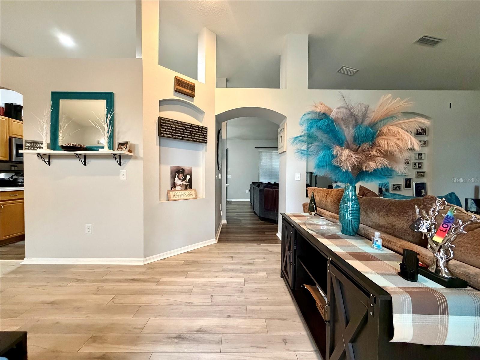 4303 Orange Ridge Court Valrico FL 33596 TB8506230 image3