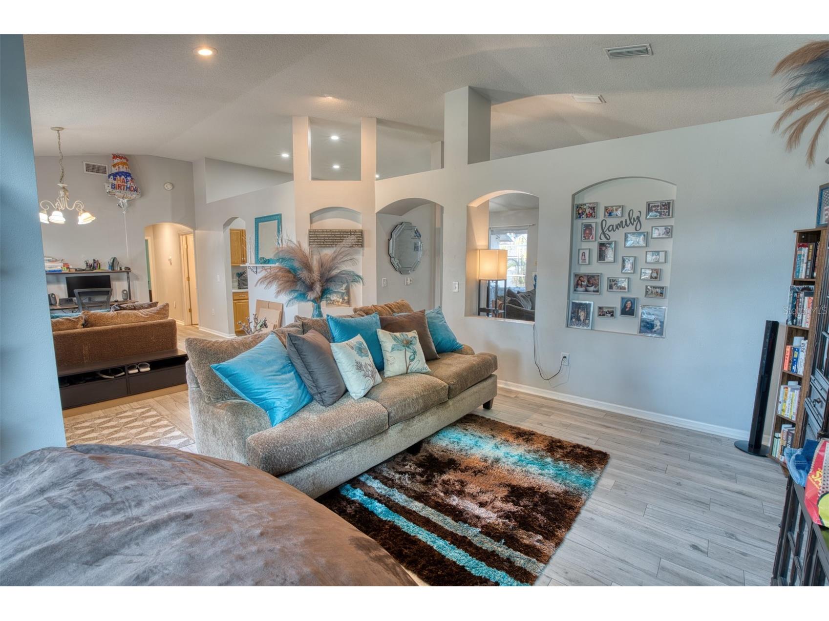 4303 Orange Ridge Court Valrico FL 33596 TB8506230 image7