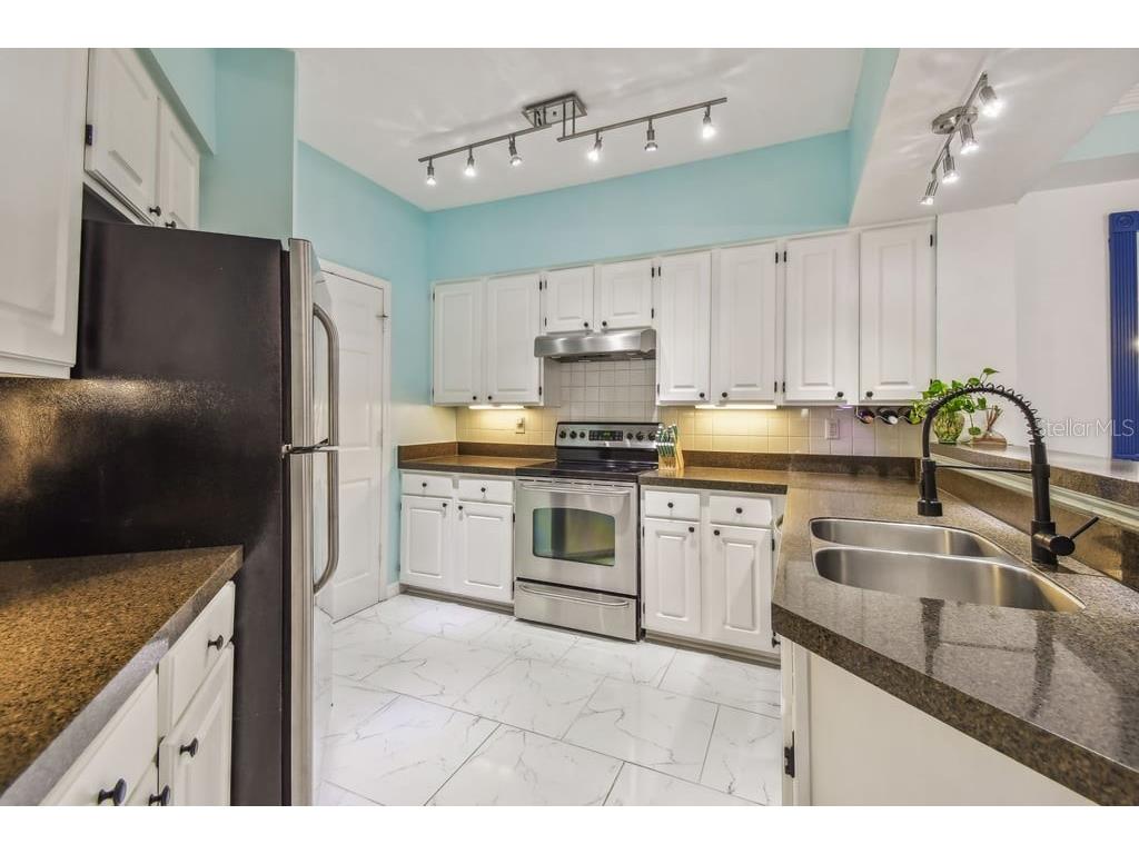 4304 Bay Club Circle #4304 Tampa FL 33607 - TAMPA BAY HARBOUR TB8514872 image13