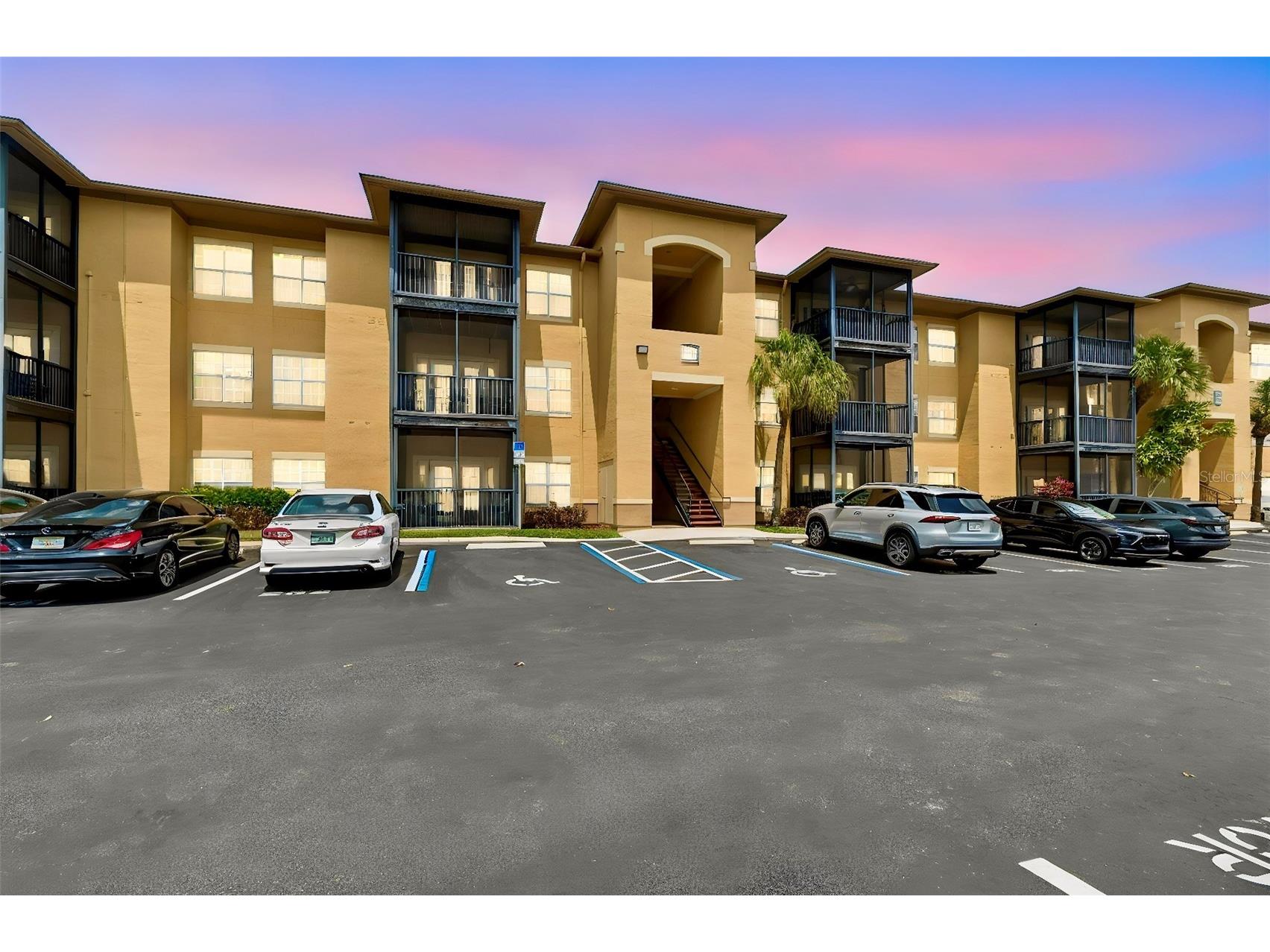 4304 Bayside Village Drive #204 Tampa FL 33615 - TAMPA BAY TB8504070 image1