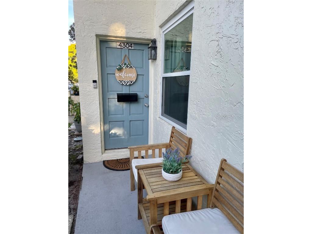 4304 La Riviera Court Tampa FL 33611 TB8427186 image1