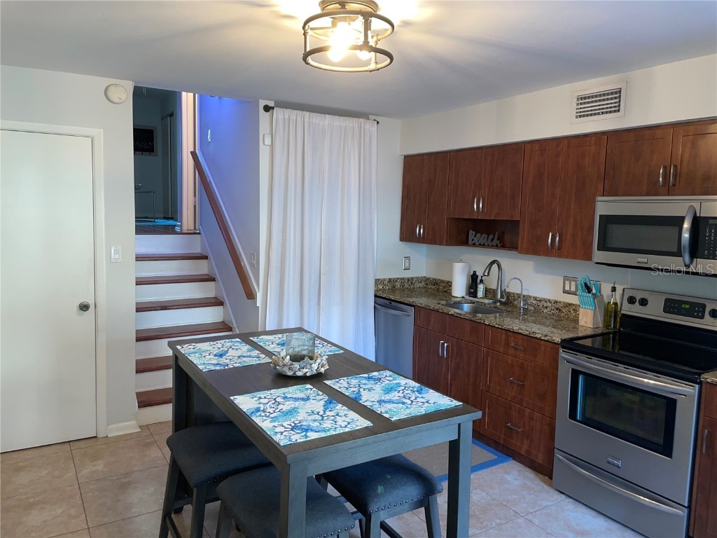 4304 La Riviera Court Tampa FL 33611 TB8427186 image14