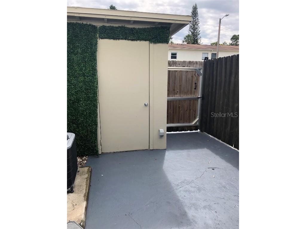 4304 La Riviera Court Tampa FL 33611 TB8427186 image27