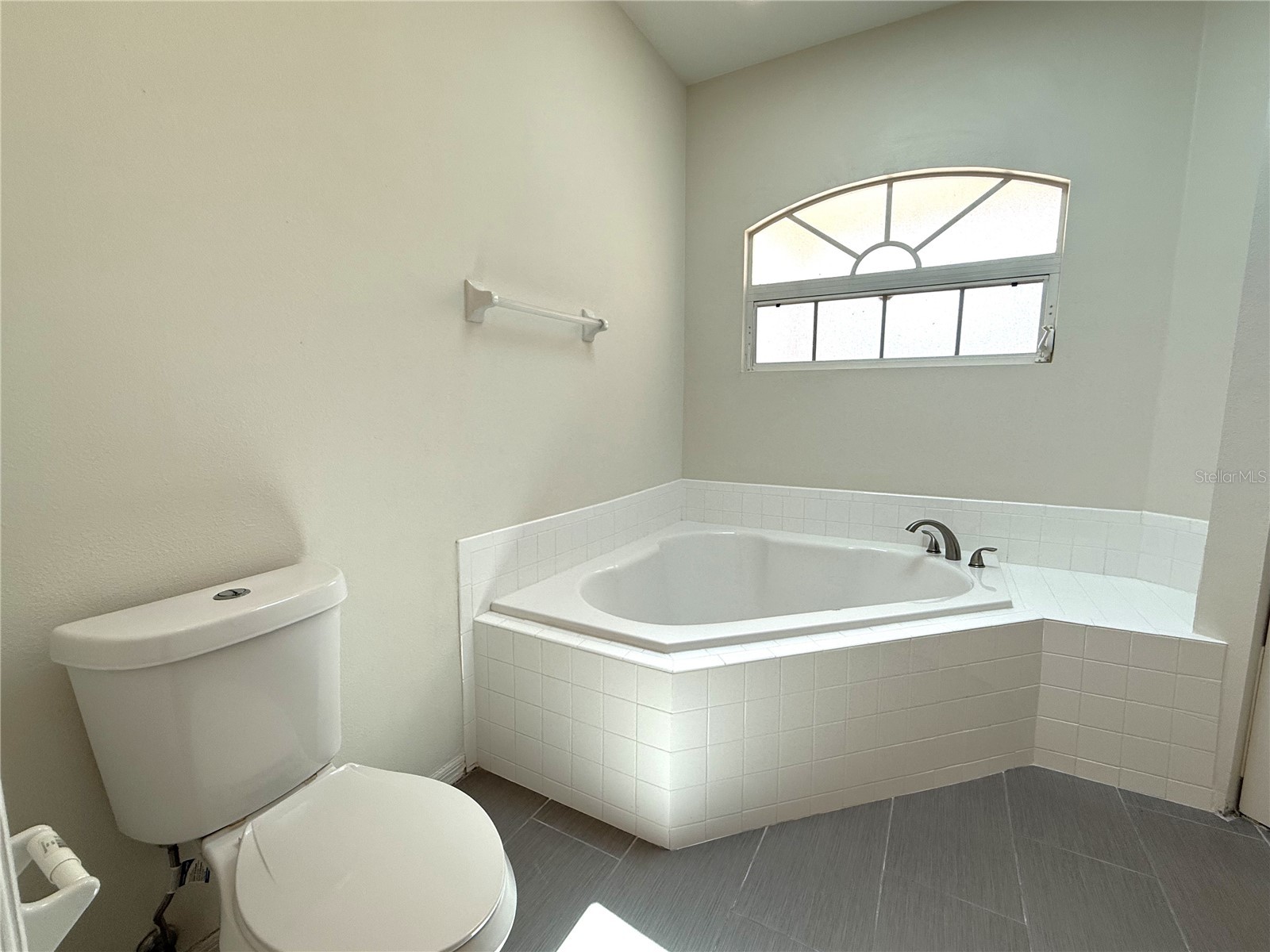 4304 Marcott Circle Sarasota FL 34233 C7528015 image40