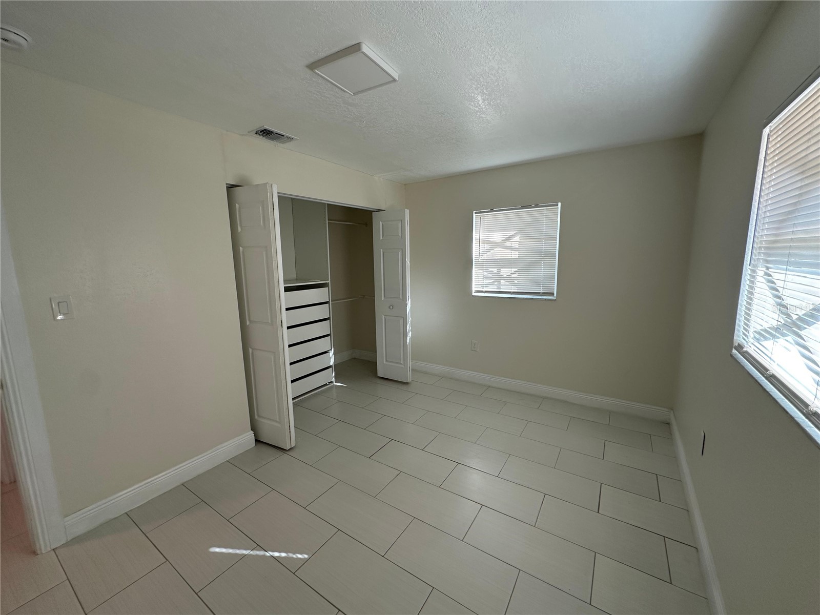 4305 E Henry Avenue Tampa FL 33610 TB8481692 image16