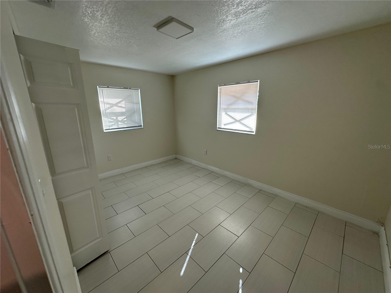 4305 E Henry Avenue Tampa FL 33610 TB8481692 image18