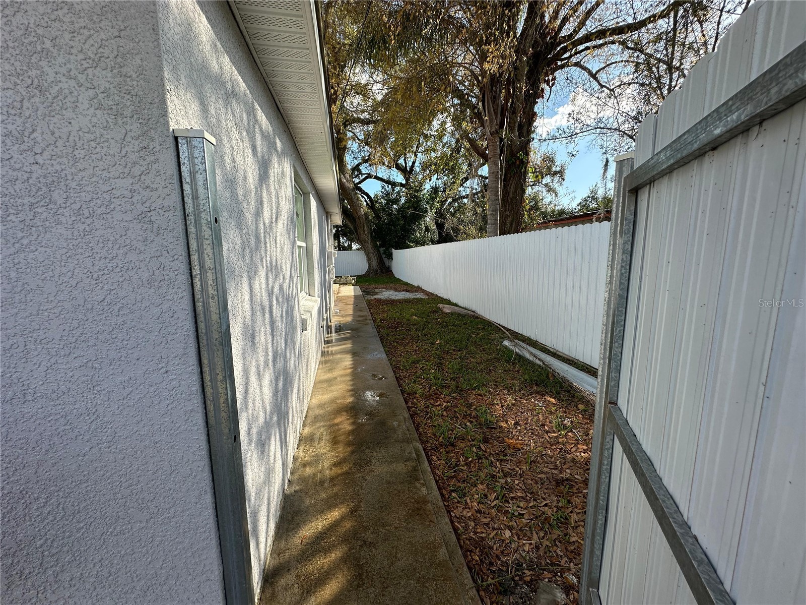 4305 E Henry Avenue Tampa FL 33610 TB8481692 image23