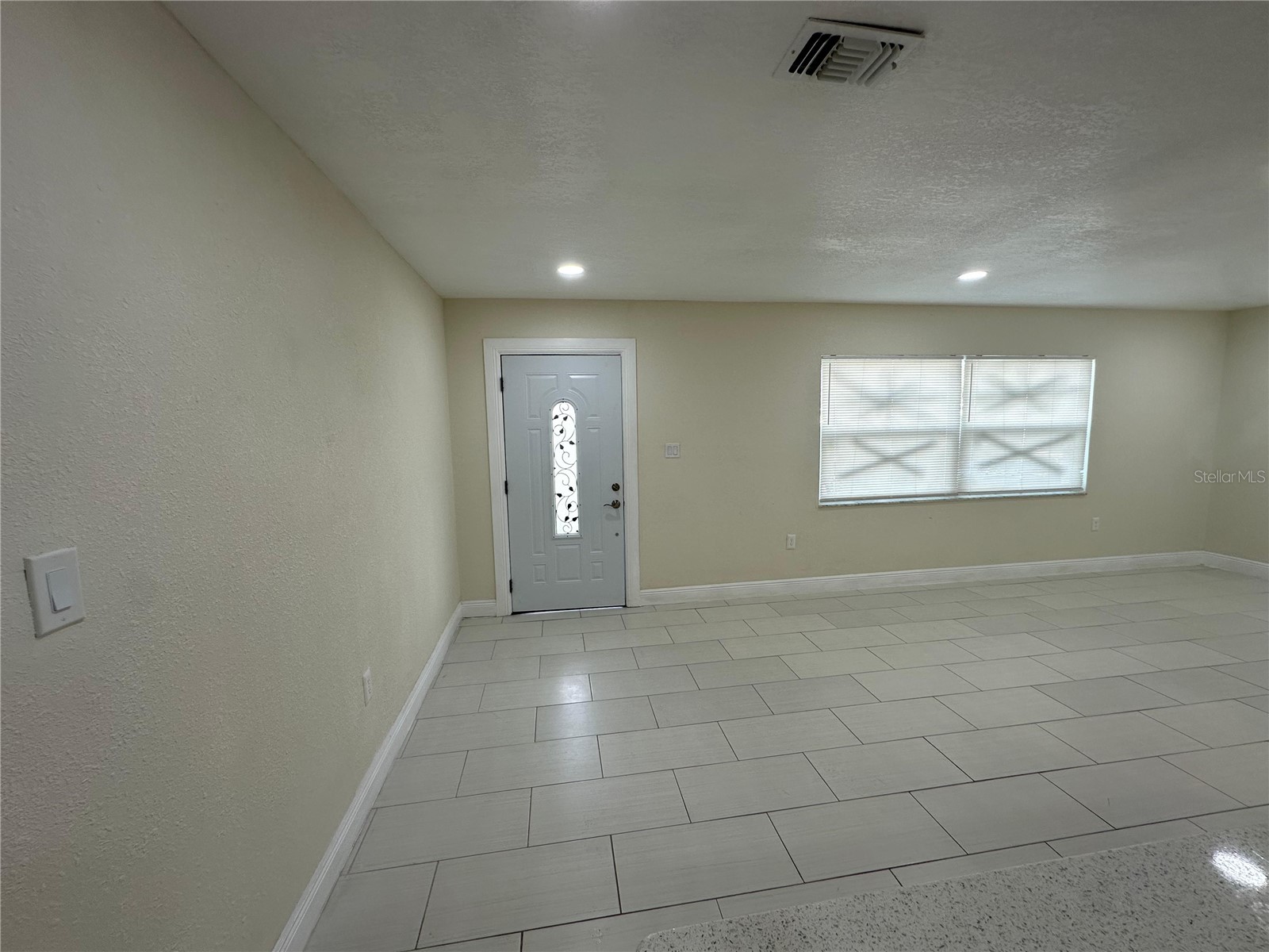 4305 E Henry Avenue Tampa FL 33610 TB8481692 image7