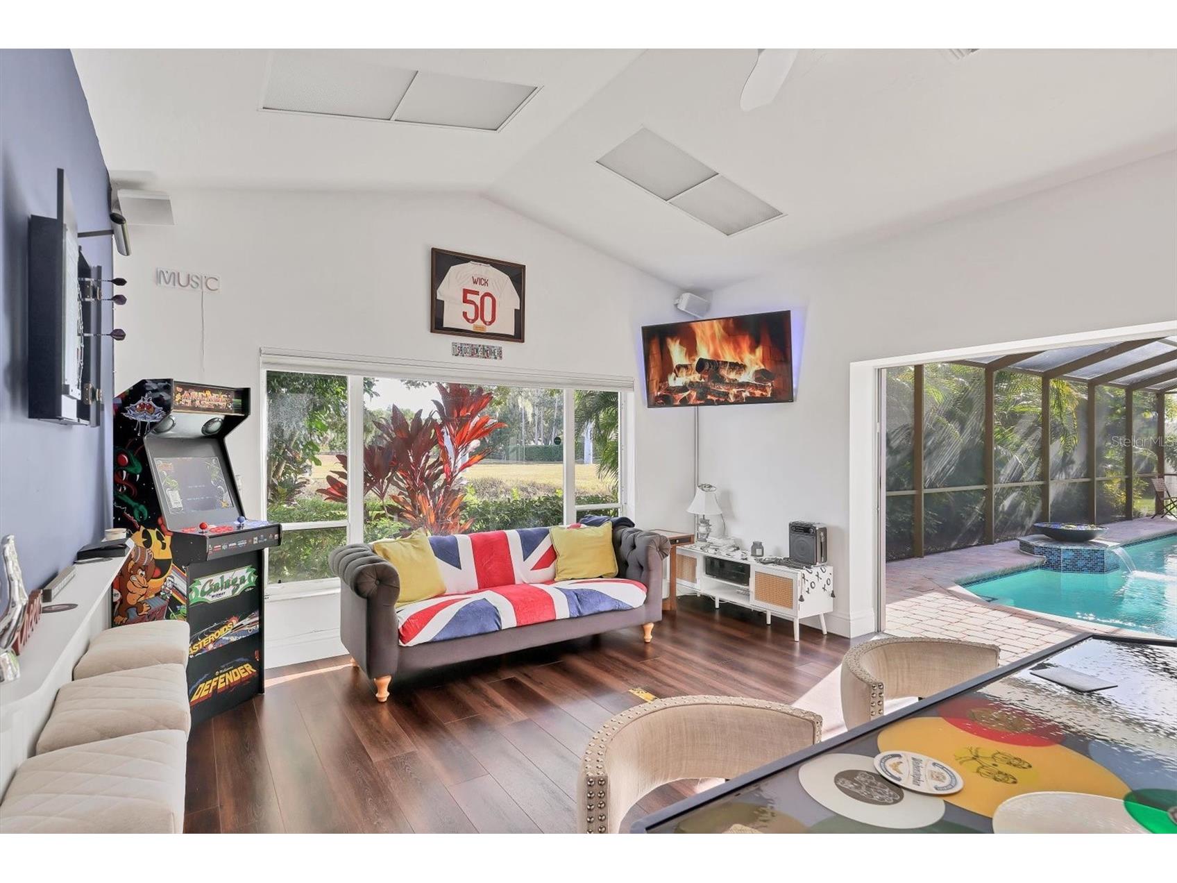 4305 Highland Oaks Circle Sarasota FL 34235 A4676006 image37