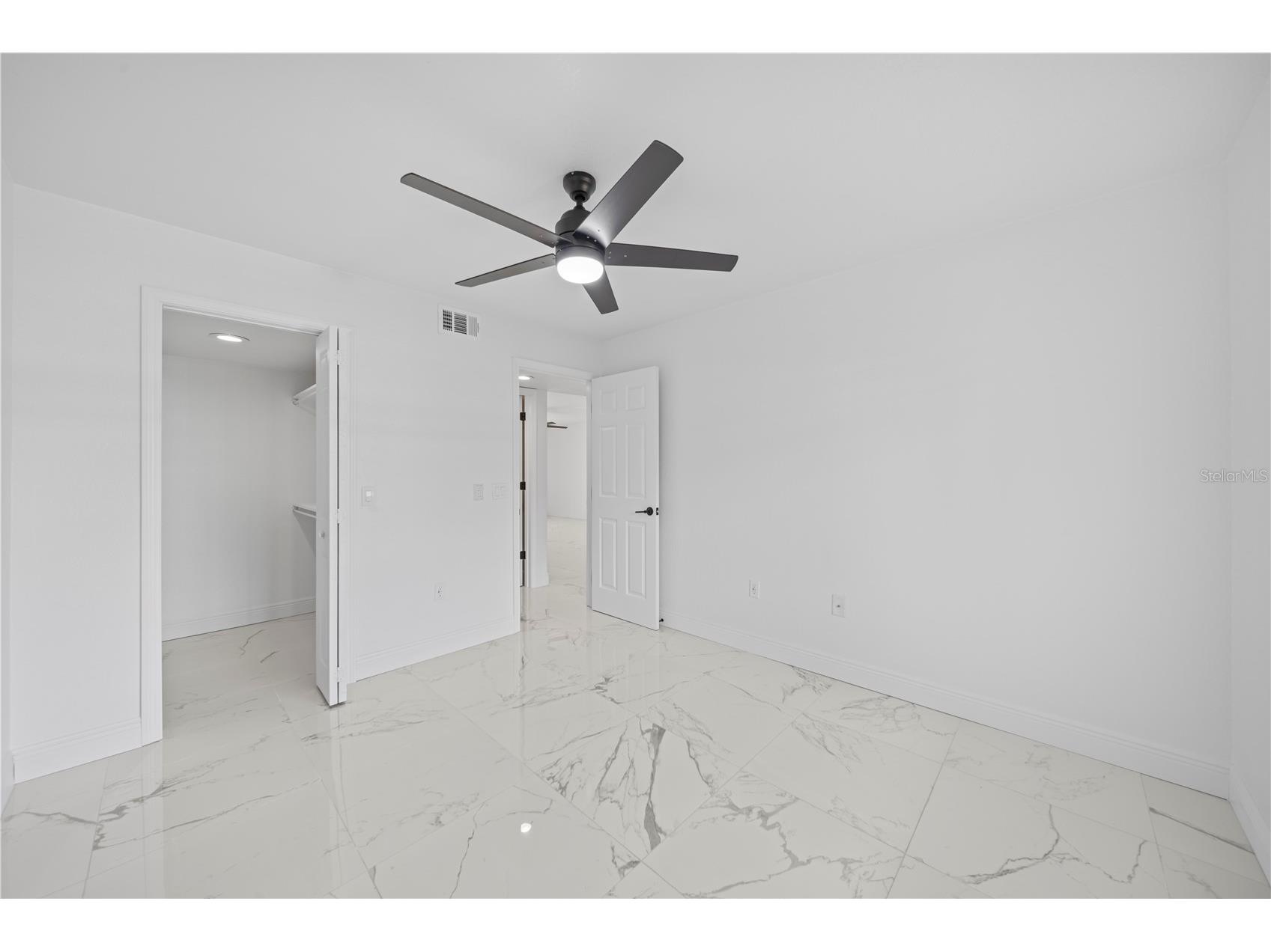 4306 Madeira Court #3335 Sarasota FL 34233 TB8506253 image6