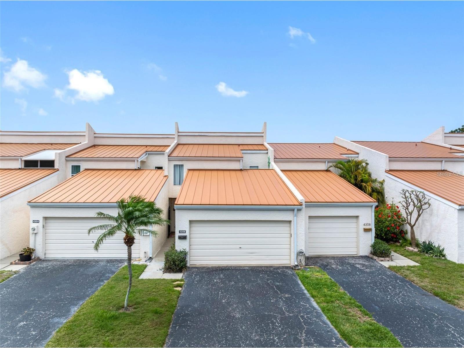 4306 Sunray Court Tampa FL 33615 - TAMPA BAY TB8474105 image1